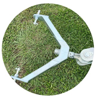 Optional 3PTL mounted swivel drawbar